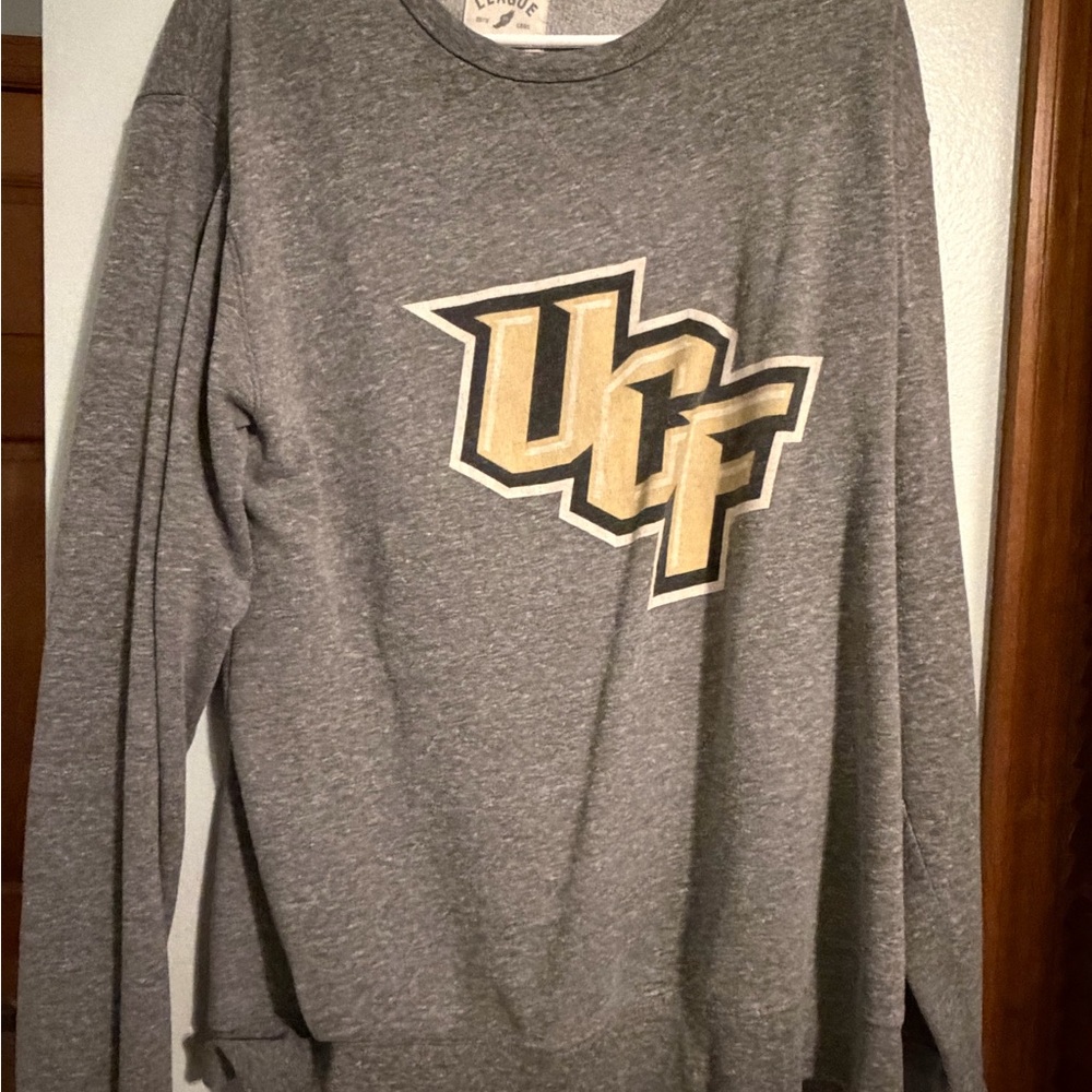 UCF Knights League Gray Comfy Sweater Size Medium